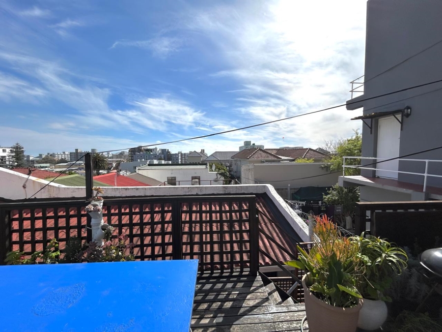 1 Bedroom Property for Sale in Sea Point Western Cape